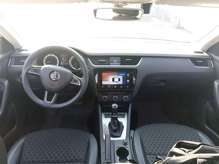 Фото 13 - Skoda Octavia Pro