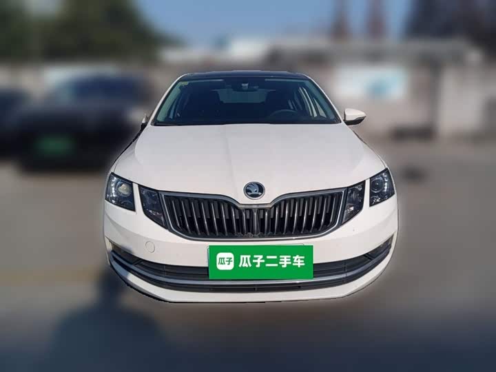Фото 24 - Skoda Octavia Pro