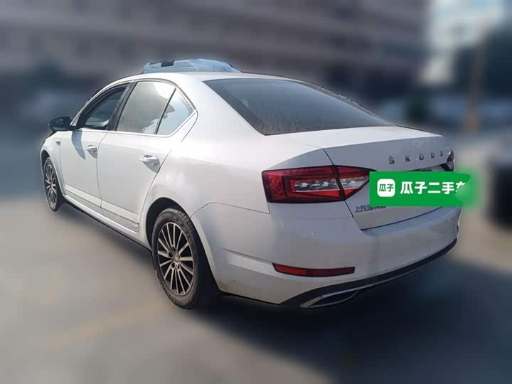 Фото 27 - Skoda Octavia Pro