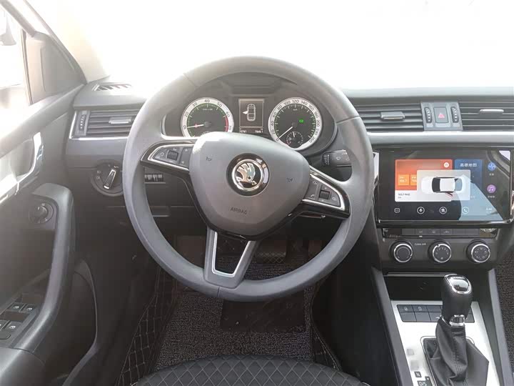 Фото 3 - Skoda Octavia Pro