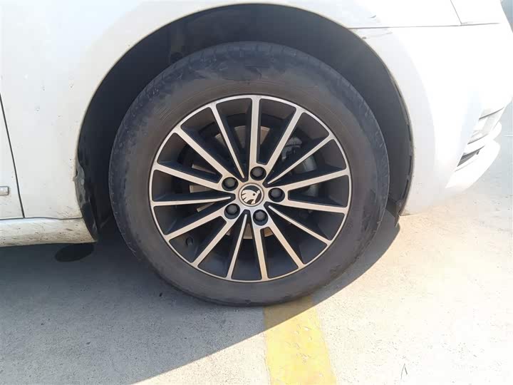 Фото 31 - Skoda Octavia Pro