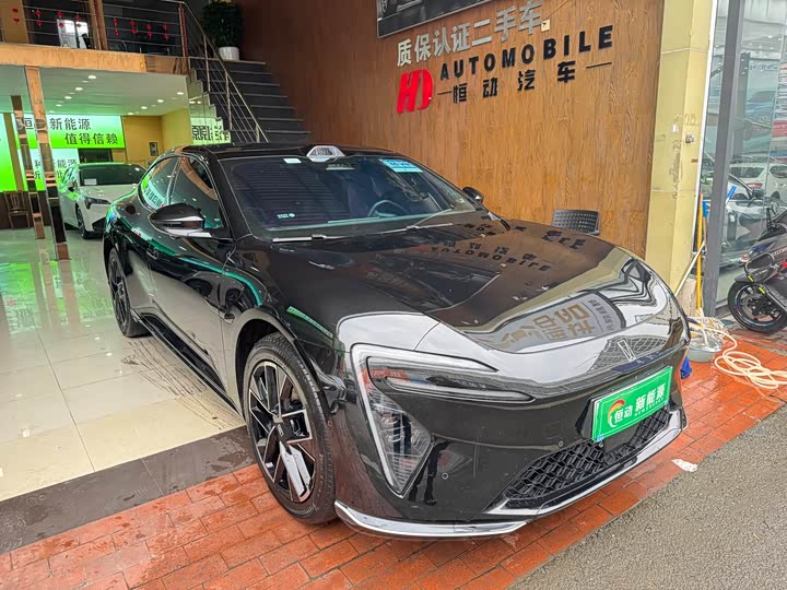 Фото 3 - Avatr 06