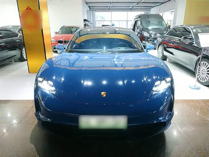 Фото 3 - Porsche Taycan