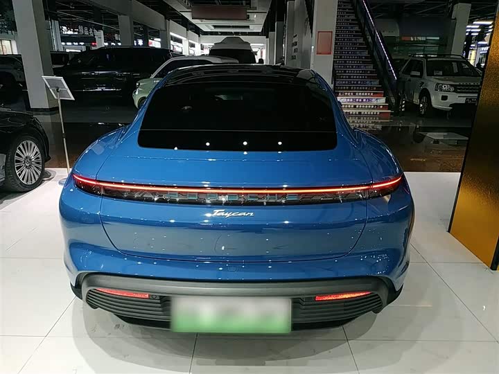 Фото 6 - Porsche Taycan