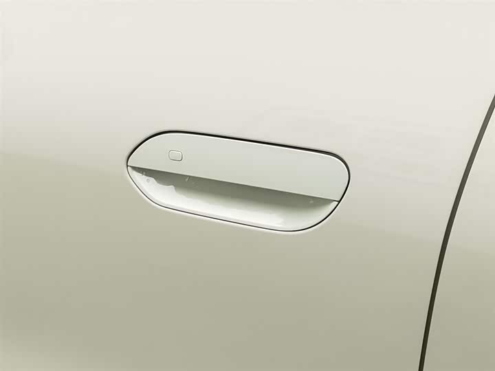 Фото 18 - Geely Galaxy Geome