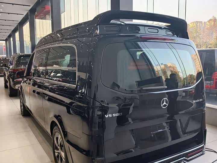 Фото 8 - Mercedes-Benz V-Class