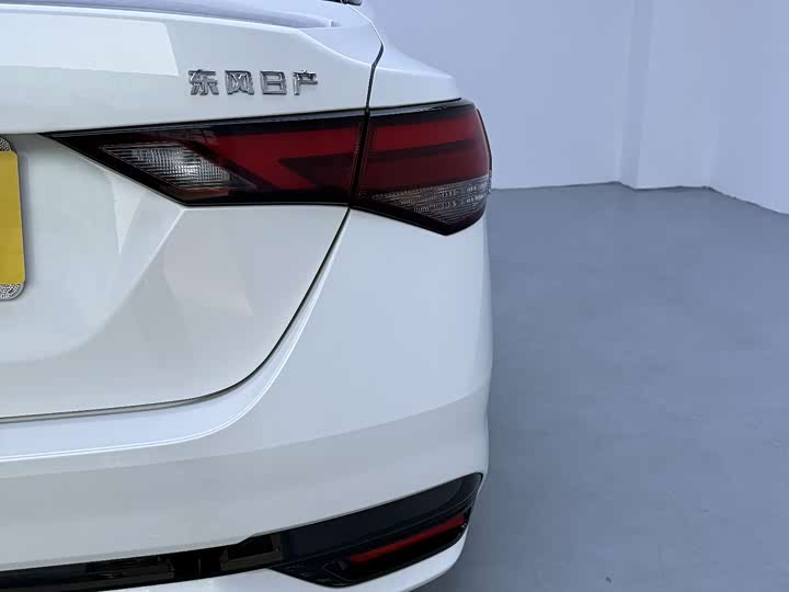 Фото 10 - Nissan Sylphy