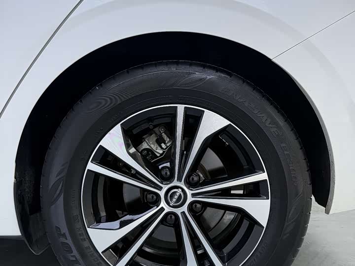 Фото 19 - Nissan Sylphy