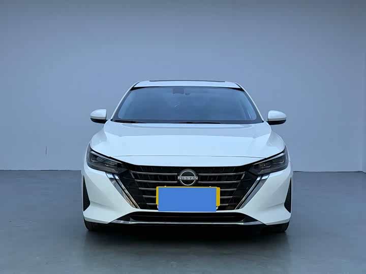 Фото 2 - Nissan Sylphy