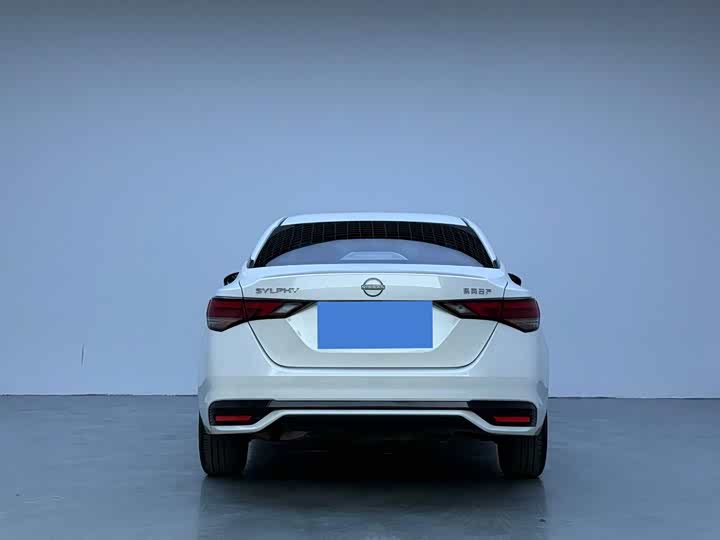 Фото 5 - Nissan Sylphy