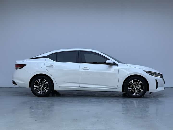 Фото 7 - Nissan Sylphy