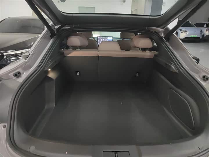 Фото 9 - XPeng Mona M03