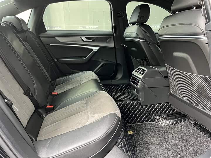 Фото 7 - Audi A6L