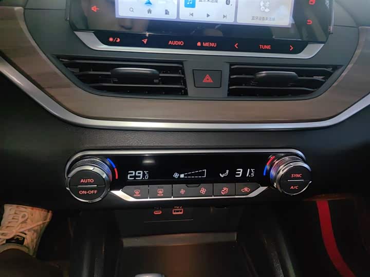 Фото 13 - Nissan Teana