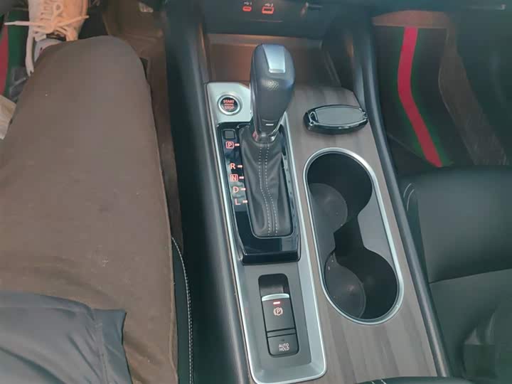 Фото 14 - Nissan Teana