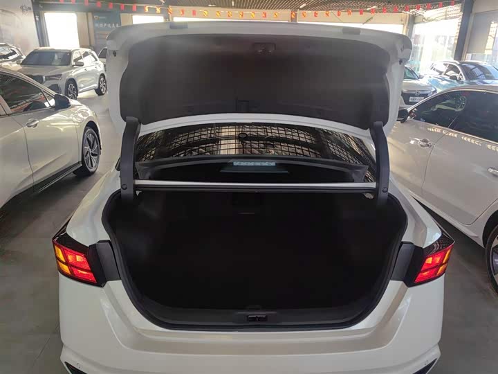 Фото 19 - Nissan Teana