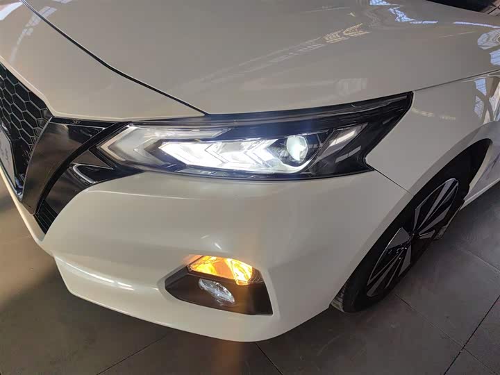 Фото 24 - Nissan Teana