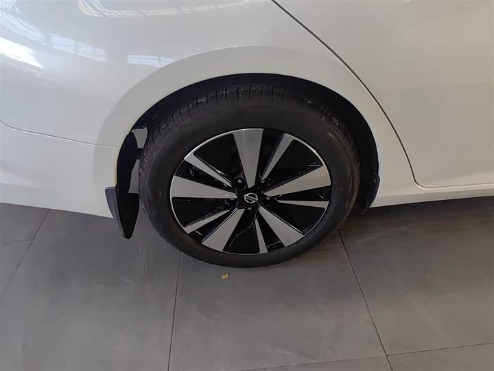 Фото 26 - Nissan Teana