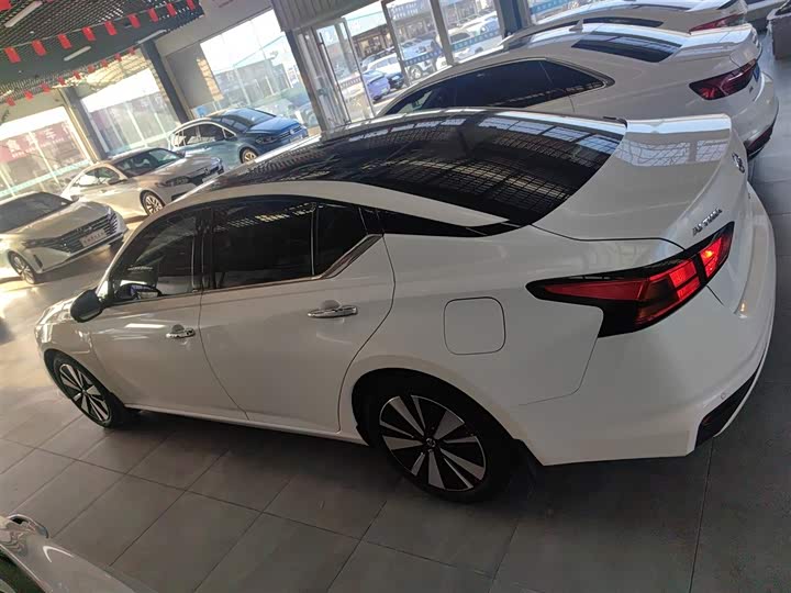 Фото 5 - Nissan Teana