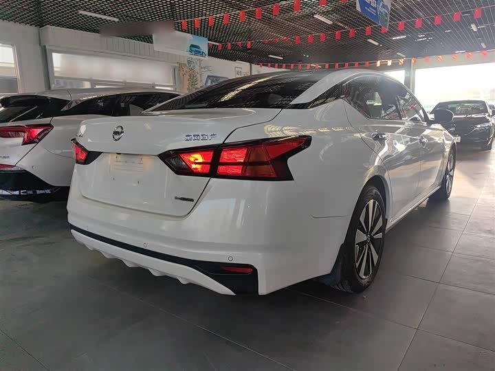 Фото 7 - Nissan Teana