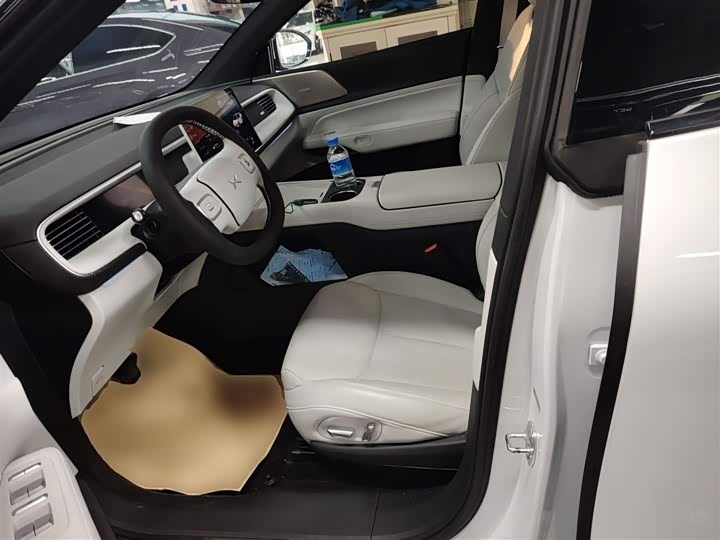 Фото 15 - XPeng G6