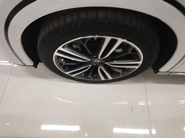 Фото 23 - XPeng G6