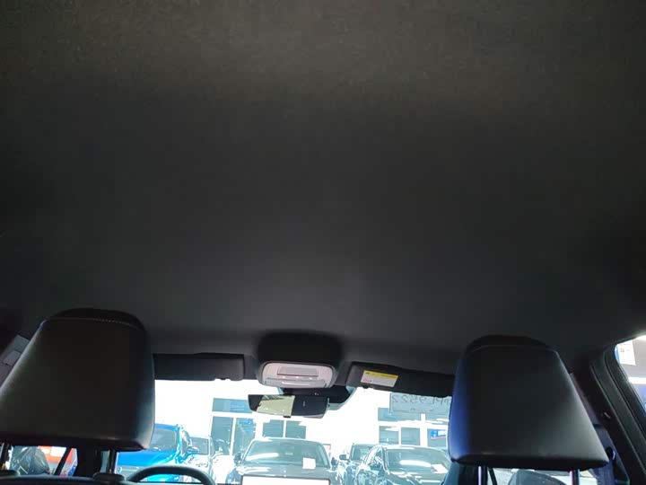 Фото 18 - MG Motor 4 EV