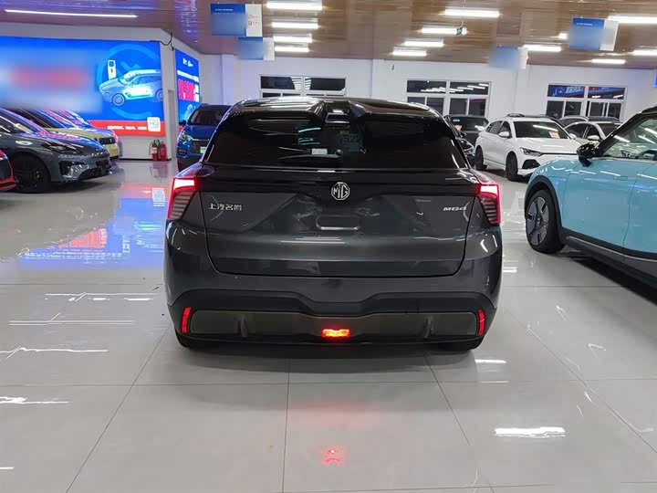 Фото 6 - MG Motor 4 EV