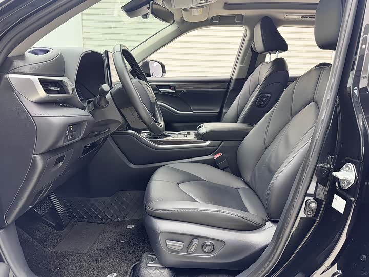 Фото 6 - Toyota Highlander