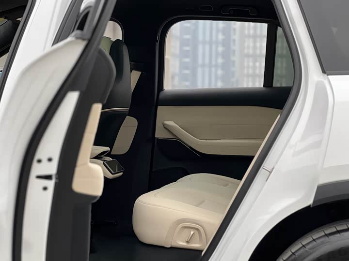 Фото 18 - Nio ES6