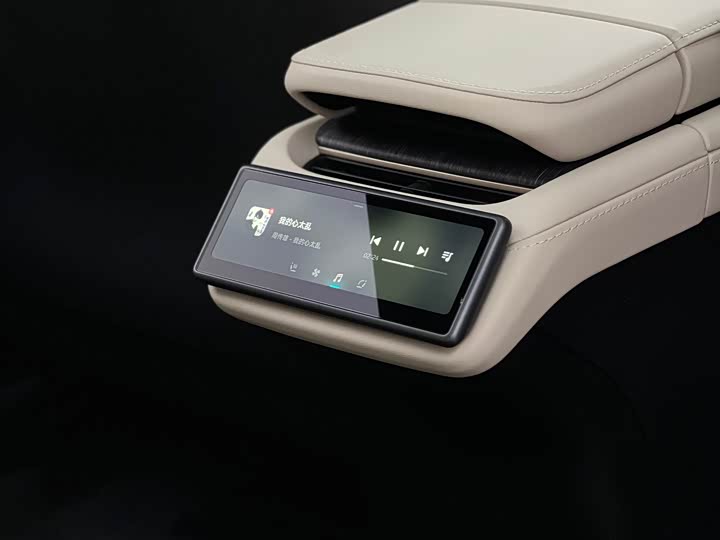 Фото 22 - Nio ES6