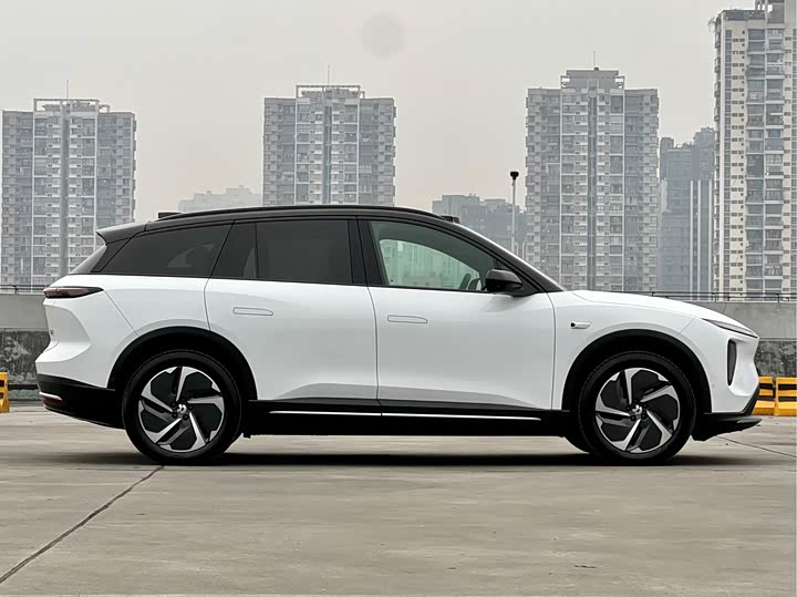 Фото 6 - Nio ES6