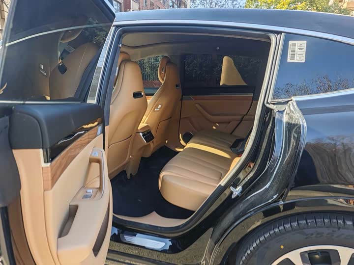 Фото 6 - Luxeed R7