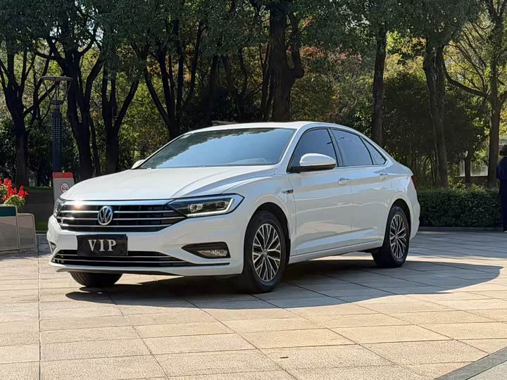 Фото 2 - Volkswagen Sagitar L