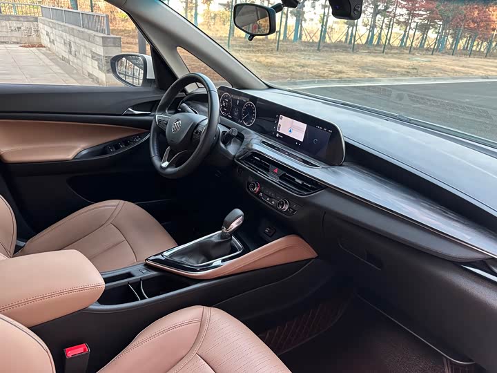 Фото 4 - Buick GL6