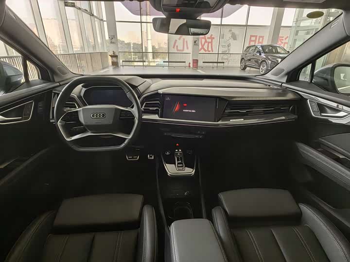 Фото 7 - Audi Q4 e-tron