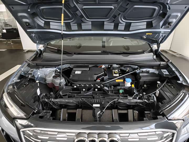 Фото 8 - Audi Q4 e-tron