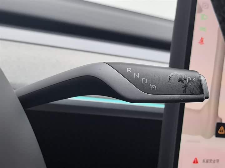 Фото 13 - Tesla Model Y