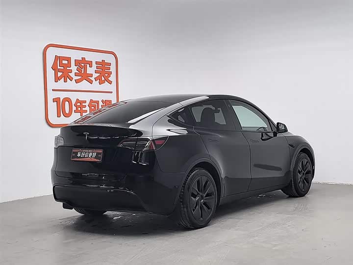 Фото 2 - Tesla Model Y