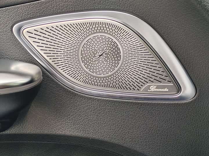 Фото 10 - Mercedes-Benz EQE