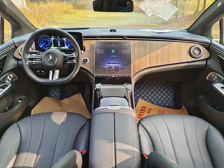 Фото 12 - Mercedes-Benz EQE