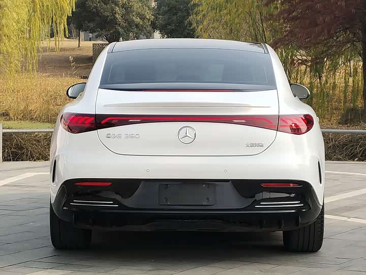 Фото 3 - Mercedes-Benz EQE