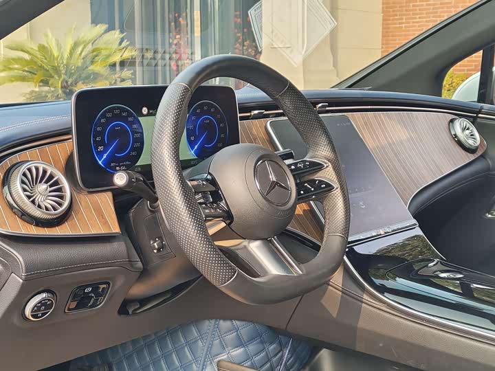 Фото 5 - Mercedes-Benz EQE