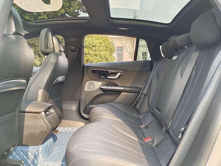 Фото 7 - Mercedes-Benz EQE