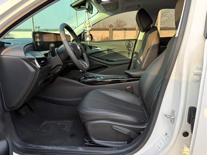 Фото 11 - Buick Verano