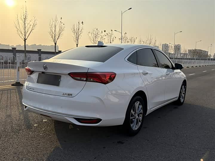 Фото 7 - Buick Verano