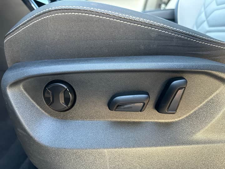 Фото 12 - Volkswagen Tayron