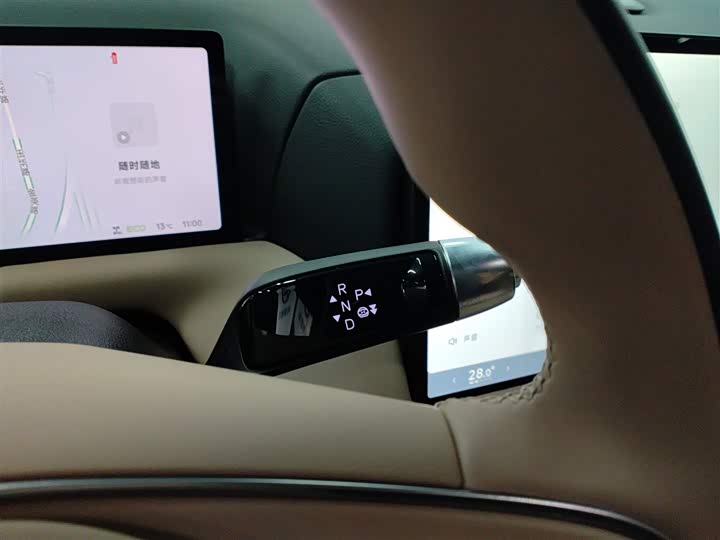 Фото 13 - XPeng G9