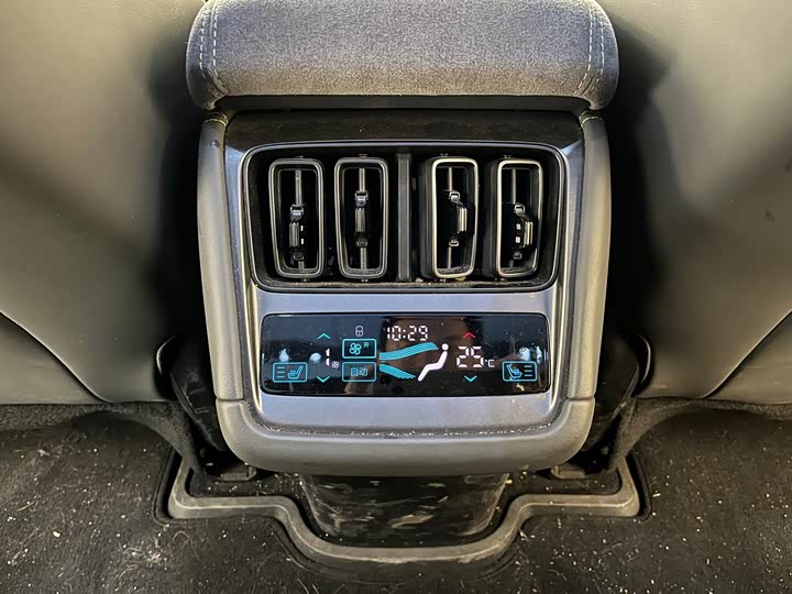 Фото 11 - BYD Song L