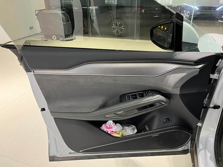 Фото 6 - BYD Song L